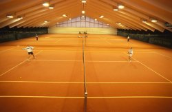 Športni in teniški center Foto